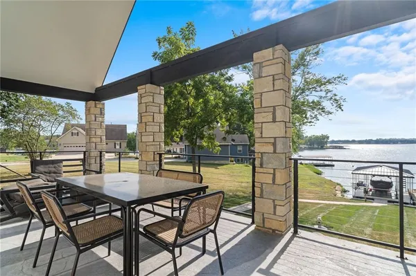 $1,190,000 | 102 Angler Point, Gallatin, MO 64640