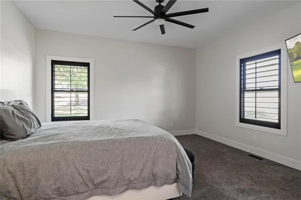 $1,190,000 | 102 Angler Point, Gallatin, MO 64640