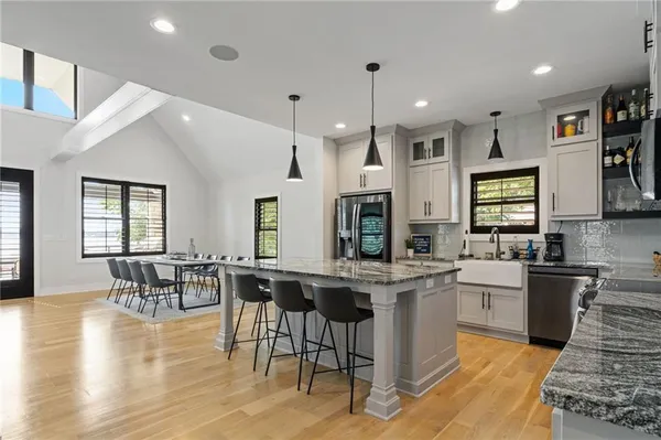 $1,190,000 | 102 Angler Point, Gallatin, MO 64640