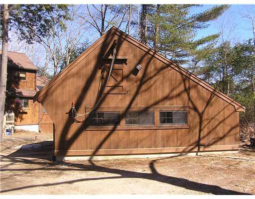 57 Rogers Road York, ME 03909 - Photo 14 of 15 Parking Lot/Garage. Seperate garage...