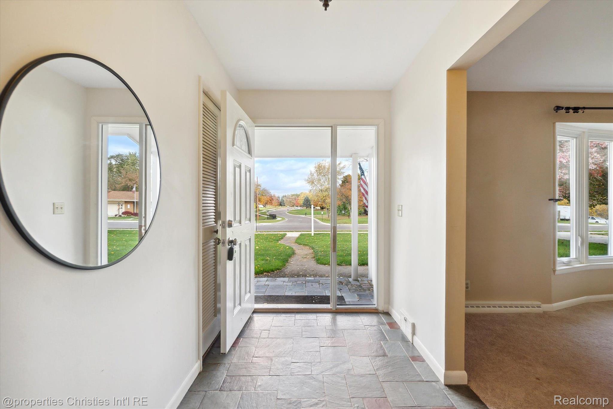728 Devonshire Road Fowlerville, MI 48836 - Photo 3 of 51 Gallery Image 3