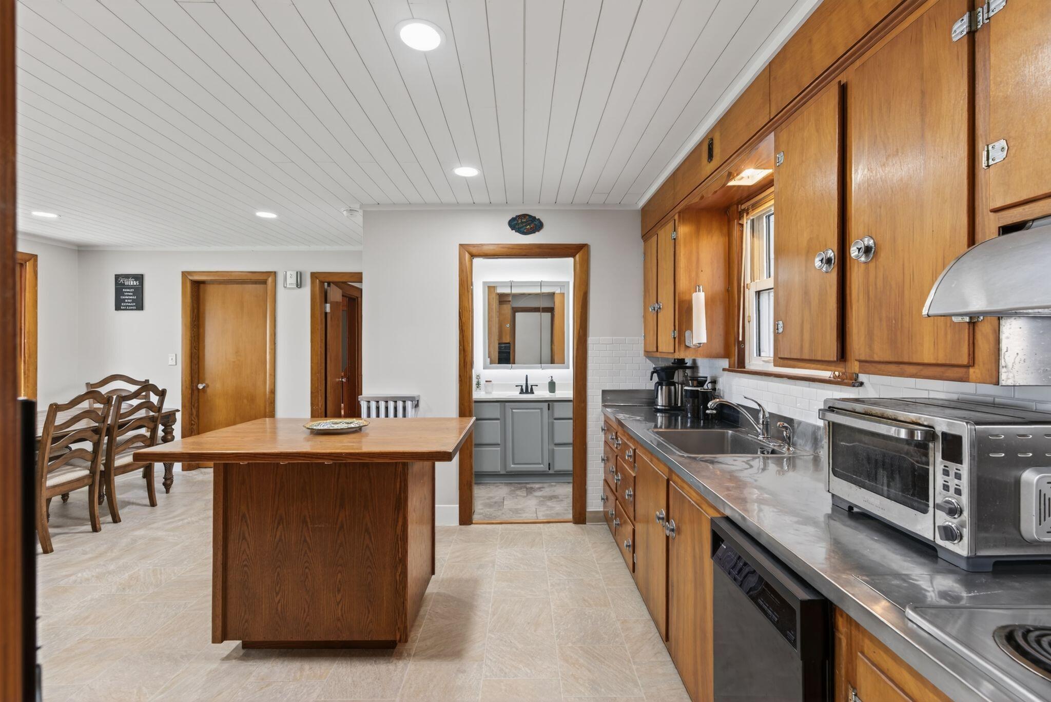 4 Highland Street Biddeford, ME 04005 - Photo 13 of 87 Unit 1