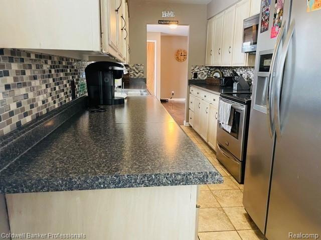 4336 Morrish Road Swartz Creek, MI 48473 - Photo 6 of 25 IMG_8478.jpg