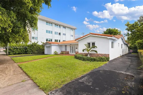 $1,398,000 | 811 Capri Street, Coral Gables, FL 33134