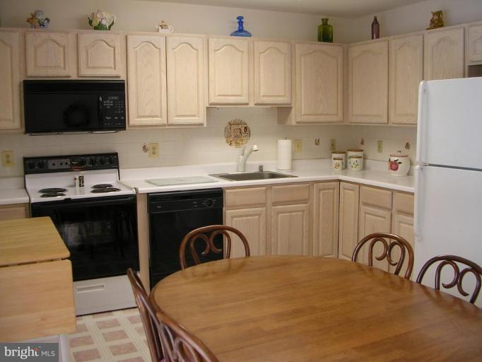 3901 Darleigh Road, Unit D Nottingham, MD 21236 - Photo 24 of 27 Kitchen