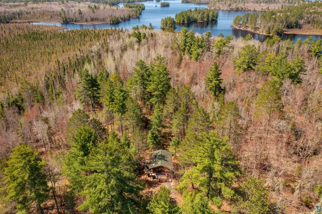 $299,000 | Xxxxx Xxxxx White Iron Lake, Ely, MN 55731