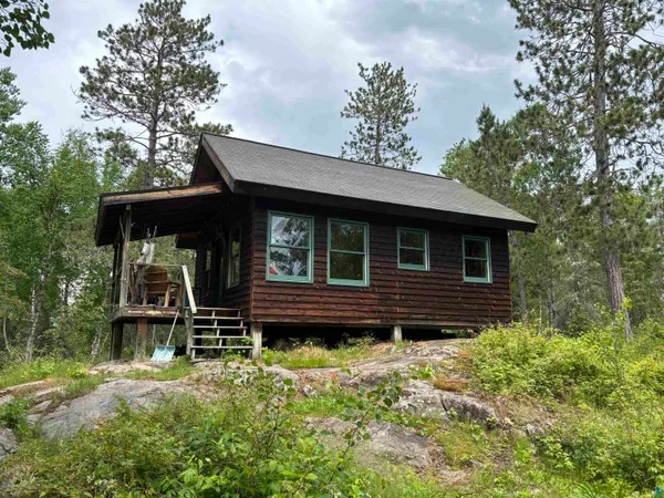 $285,000 | Xxxxx Xxxxx White Iron Lake, Ely, MN 55731
