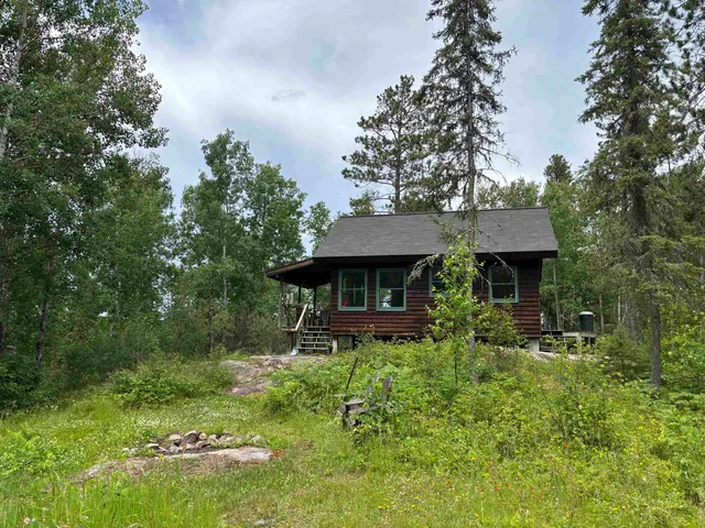 $299,000 | Xxxxx Xxxxx White Iron Lake, Ely, MN 55731