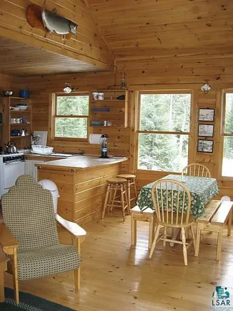 $285,000 | Xxxxx Xxxxx White Iron Lake, Ely, MN 55731