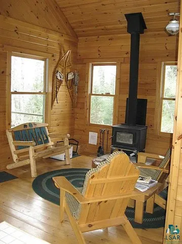 $299,000 | Xxxxx Xxxxx White Iron Lake, Ely, MN 55731