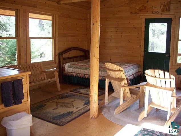 $299,000 | Xxxxx Xxxxx White Iron Lake, Ely, MN 55731