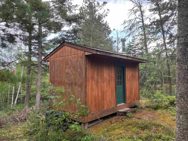 $299,000 | Xxxxx Xxxxx White Iron Lake, Ely, MN 55731