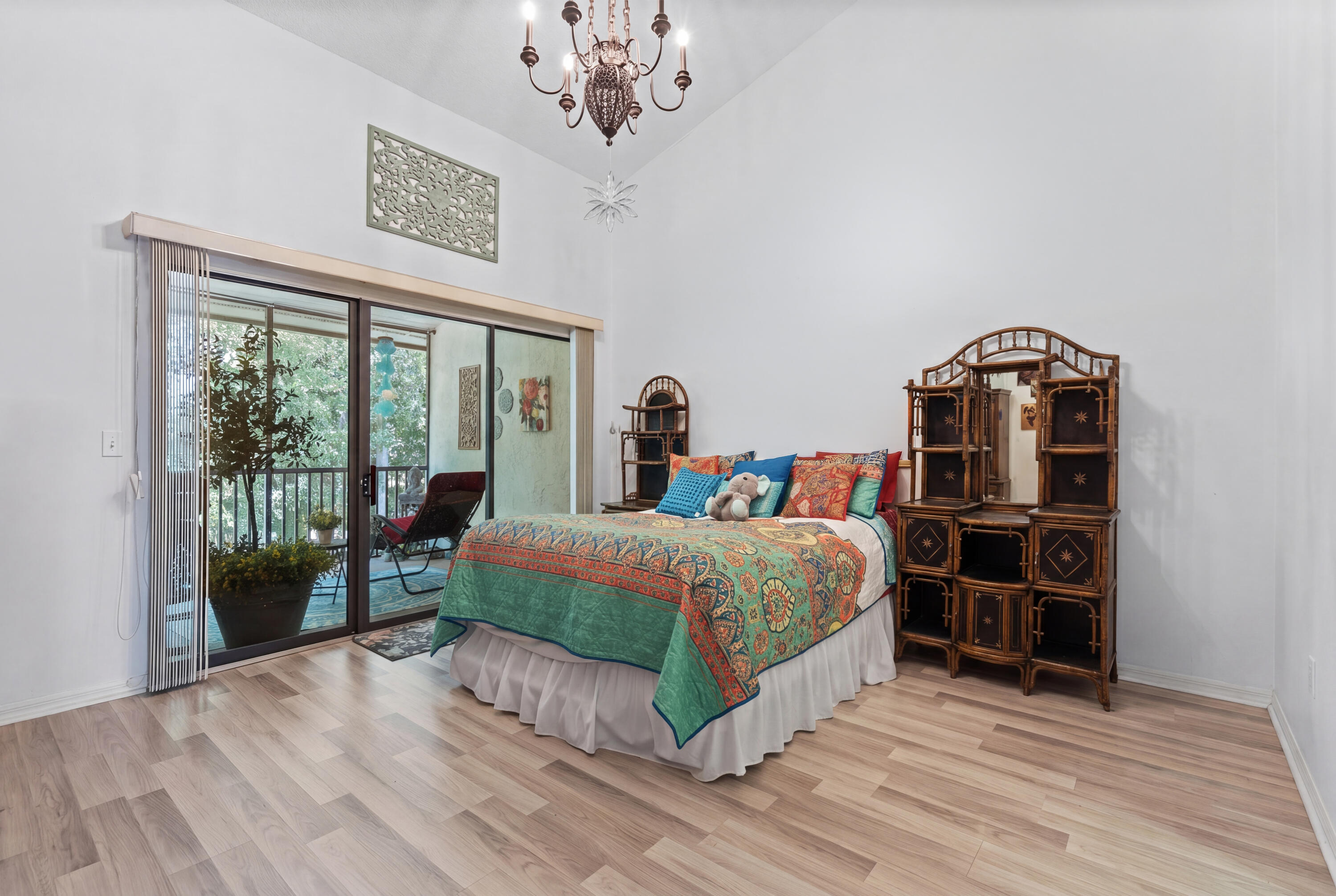 5280 Southeast Seascape Way, Unit 101 Stuart, FL 34997 - Photo 24 of 38 DSC08813_Decluttered