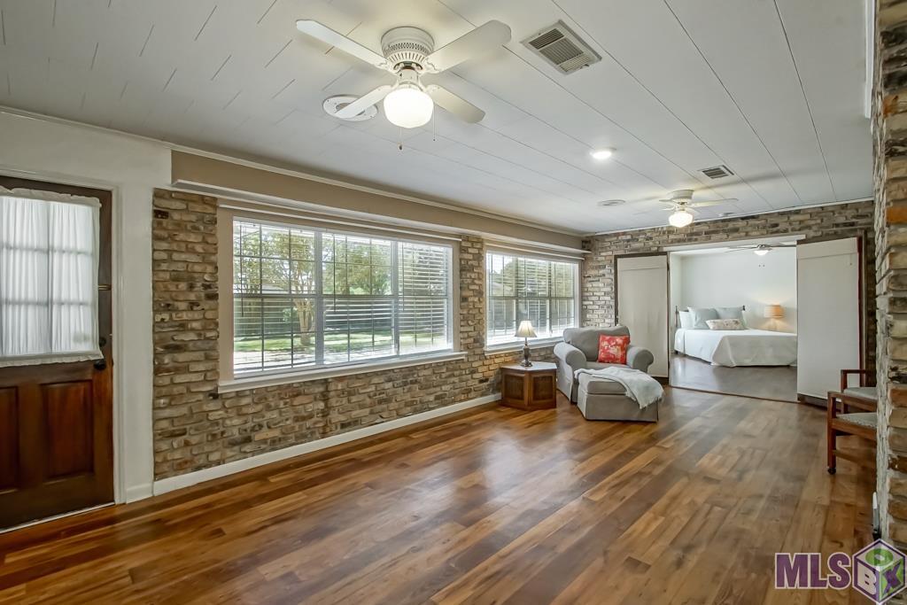 9132 Tallyho Avenue Baton Rouge, LA 70806 - Photo 16 of 41 Sunroom