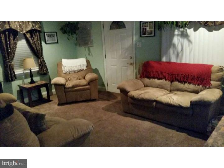28 Churchill Road Cherry Hill, NJ 08034 - Photo 5 of 22 Living Room