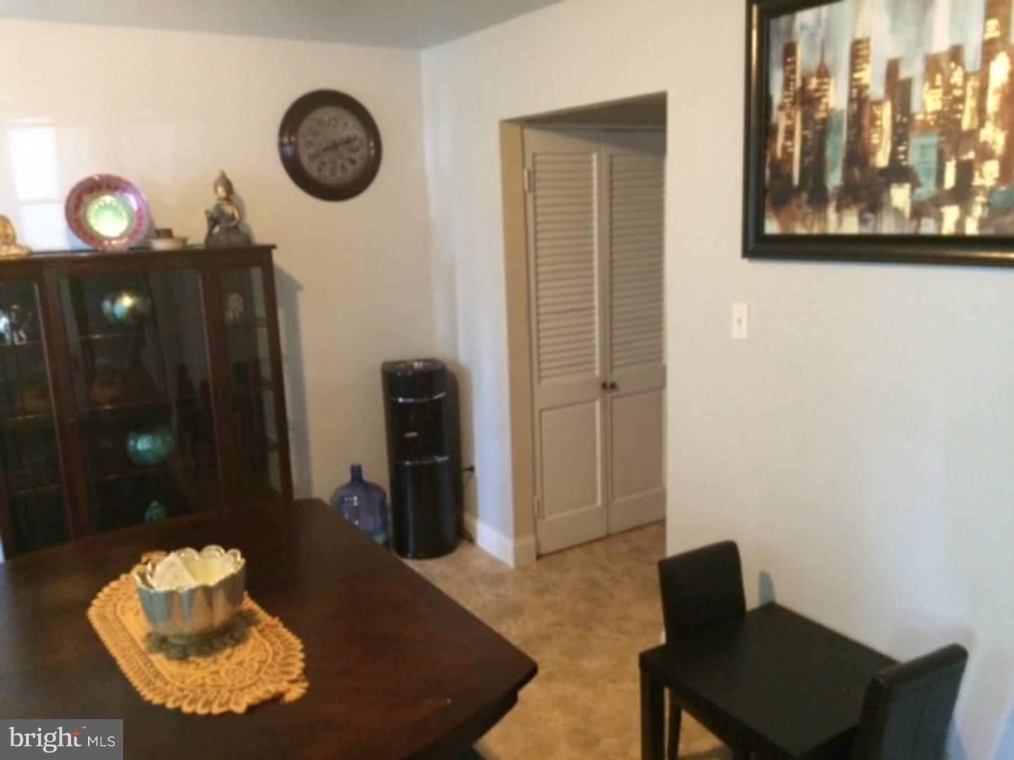 22 Roxborough Place Willingboro, NJ 08046 - Photo 2 of 7 Dining Room