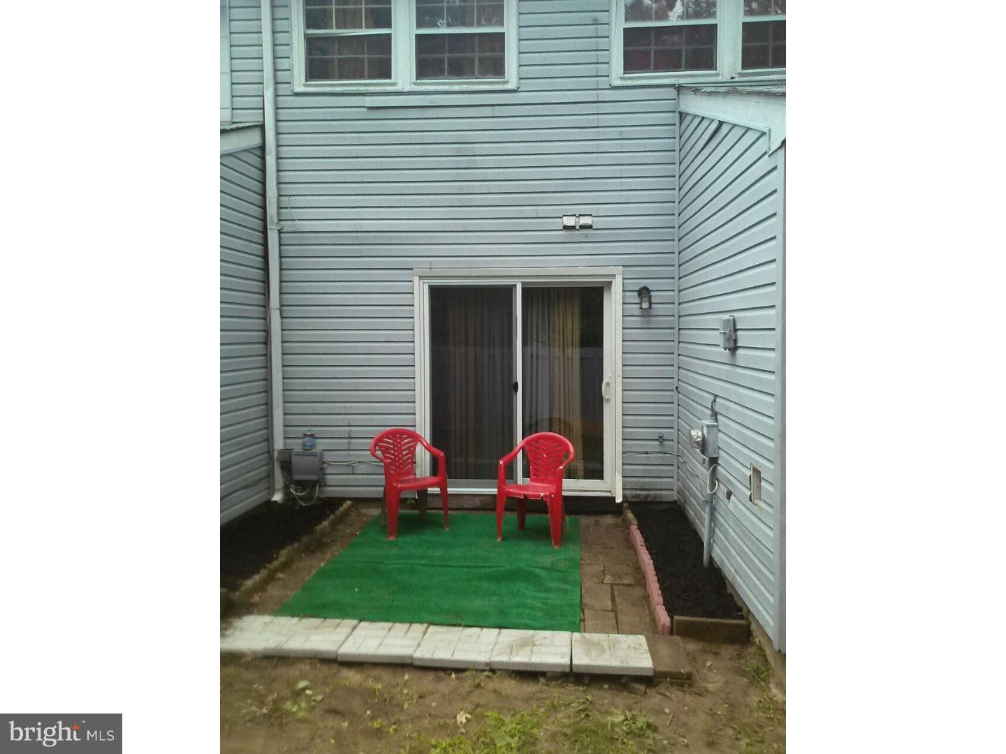 22 Roxborough Place Willingboro, NJ 08046 - Photo 5 of 7 Back Yard
