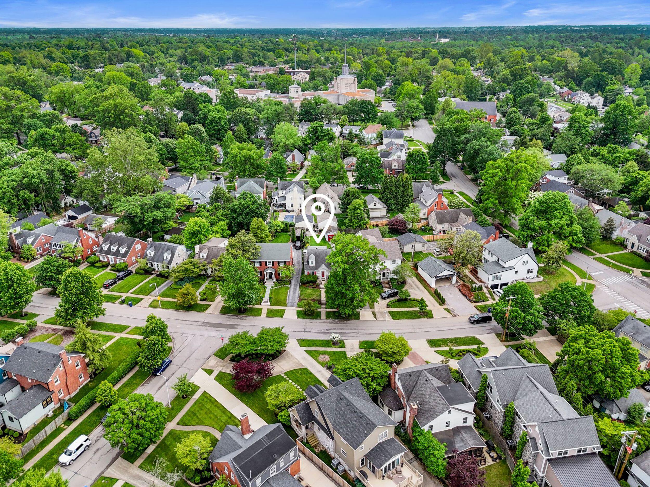 320 Hart Road Lexington, KY 40502 - Photo 62 of 67 Overhead drone view