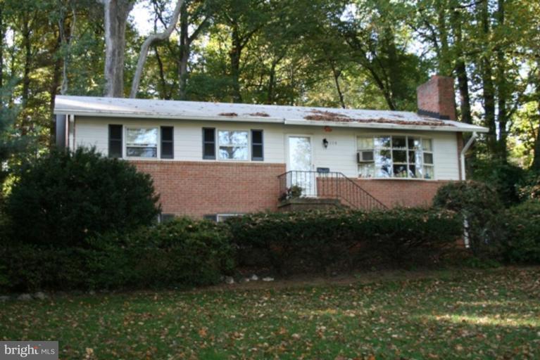 1104 Utterback Store Road Great Falls, VA 22066 - Photo 1 of 8 Exterior (Main)