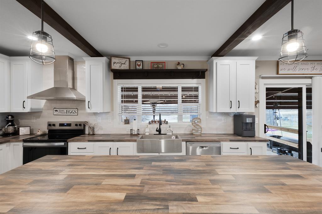 1012 County Road 1180 Decatur, TX 76234 - Photo 8 of 33