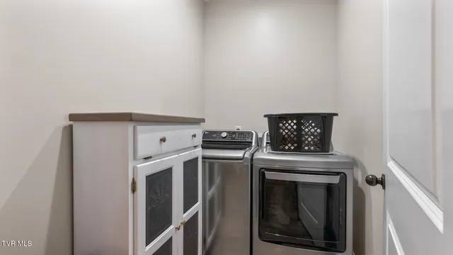 $539,000 | 335 Bonnevista Drive, White Pine, TN 37890