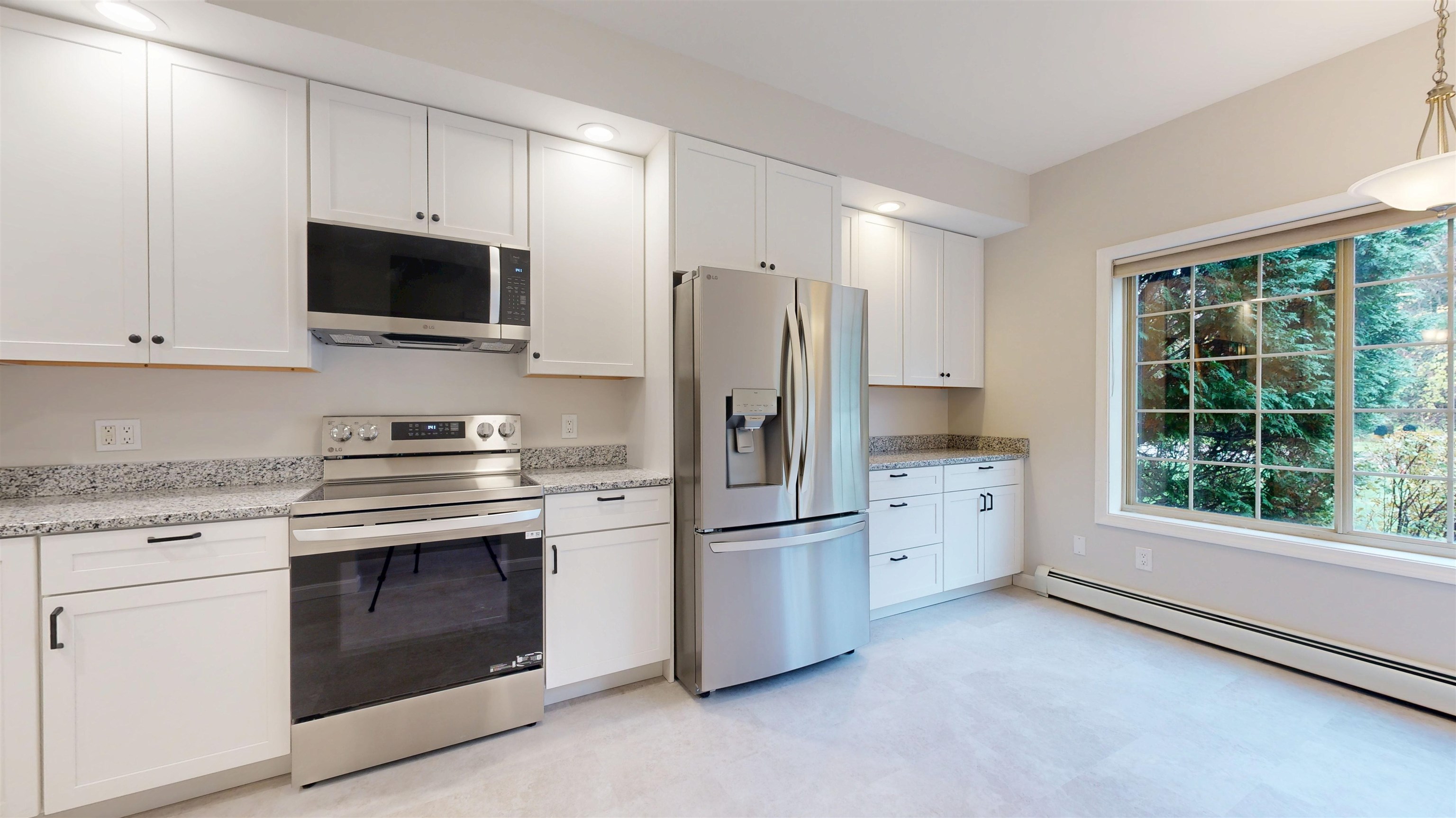 405 Meadowrun Road Williston, VT 05495 - Photo 8 of 18