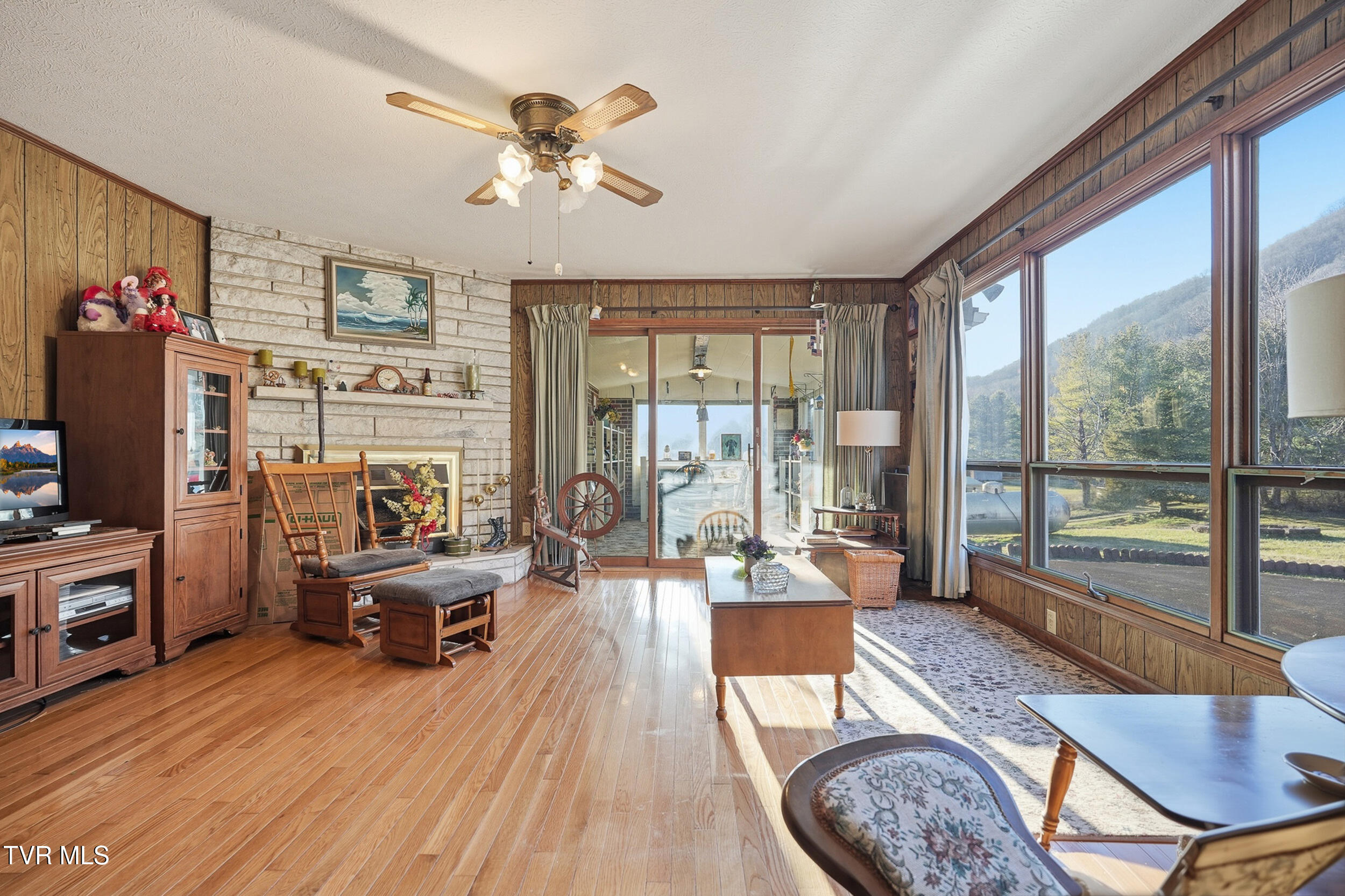 5831 Powell Valley Road Big Stone Gap, VA 24219 - Photo 17 of 52 17