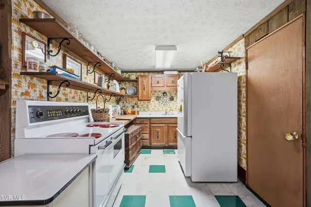 $329,000 | 5831 Powell Valley Road, Big Stone Gap, VA 24219