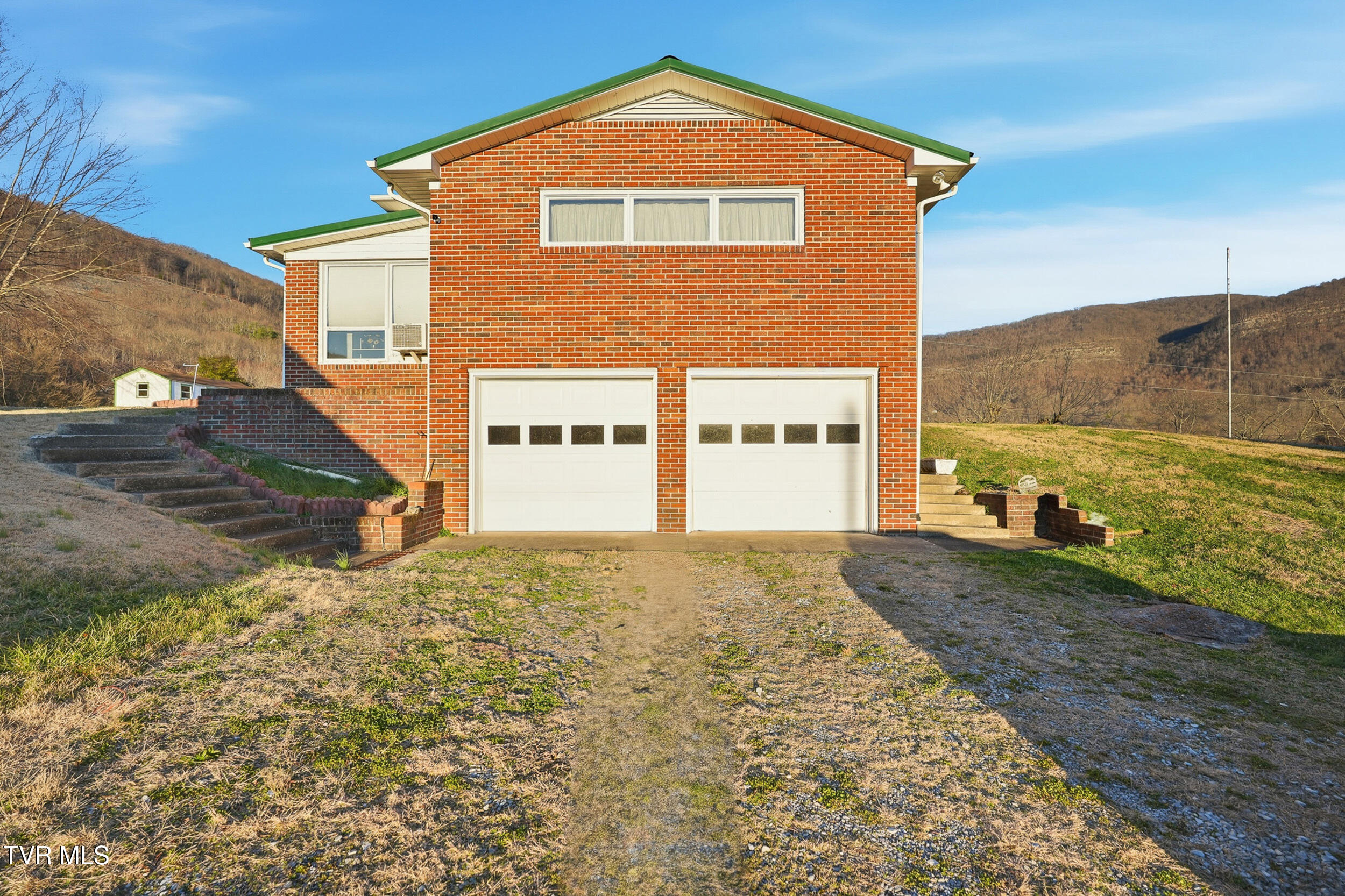5831 Powell Valley Road Big Stone Gap, VA 24219 - Photo 45 of 52 44