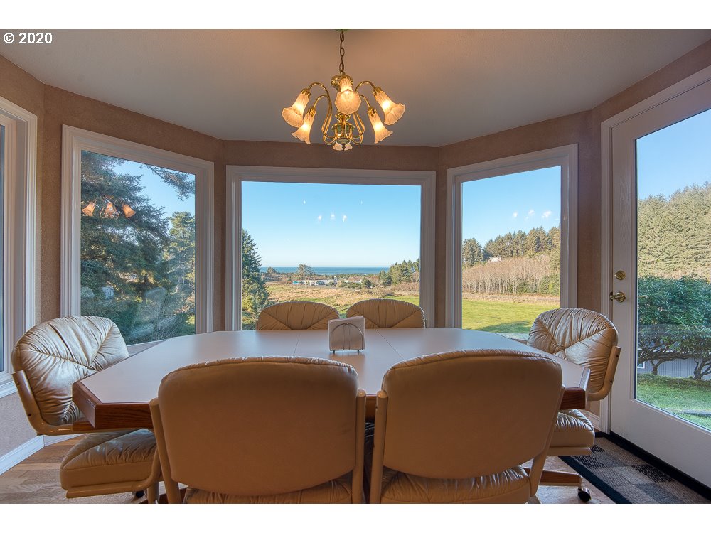 63198 Ocean View Road Coos Bay, OR 97420 - Photo 11 of 31 Gallery Image 11
