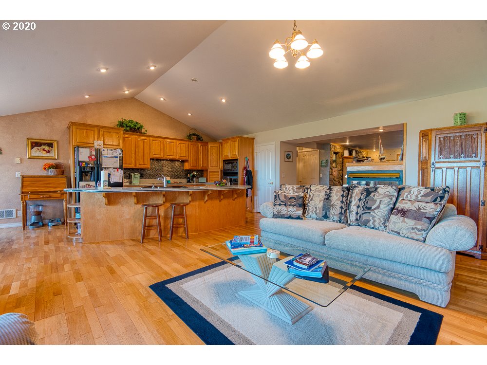 63198 Ocean View Road Coos Bay, OR 97420 - Photo 12 of 31 Gallery Image 12