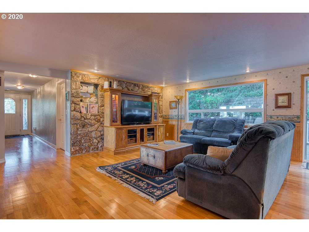 63198 Ocean View Road Coos Bay, OR 97420 - Photo 4 of 31 Gallery Image 4