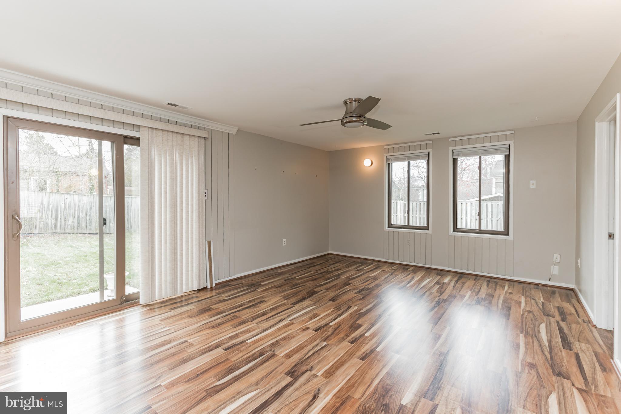 176 Magnolia Road Sterling, VA 20164 - Photo 12 of 41 Gallery Image 12