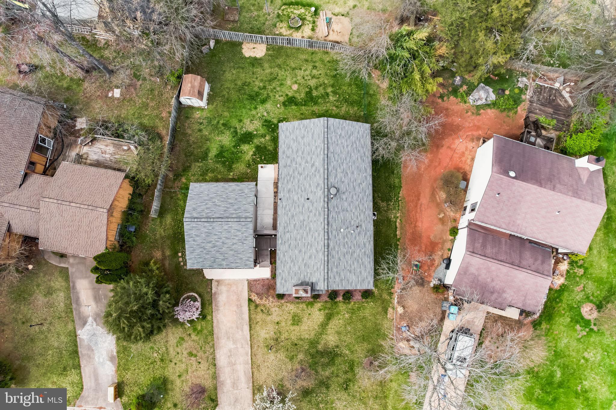 176 Magnolia Road Sterling, VA 20164 - Photo 36 of 41 Gallery Image 36