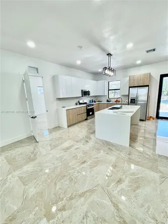 $2,500 | 435 North Quebrada Street, Clewiston, FL 33440