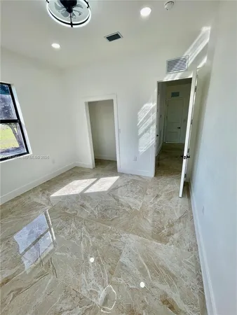 $2,500 | 435 North Quebrada Street, Clewiston, FL 33440