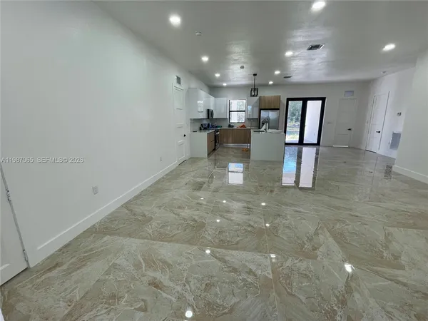 $2,500 | 435 North Quebrada Street, Clewiston, FL 33440