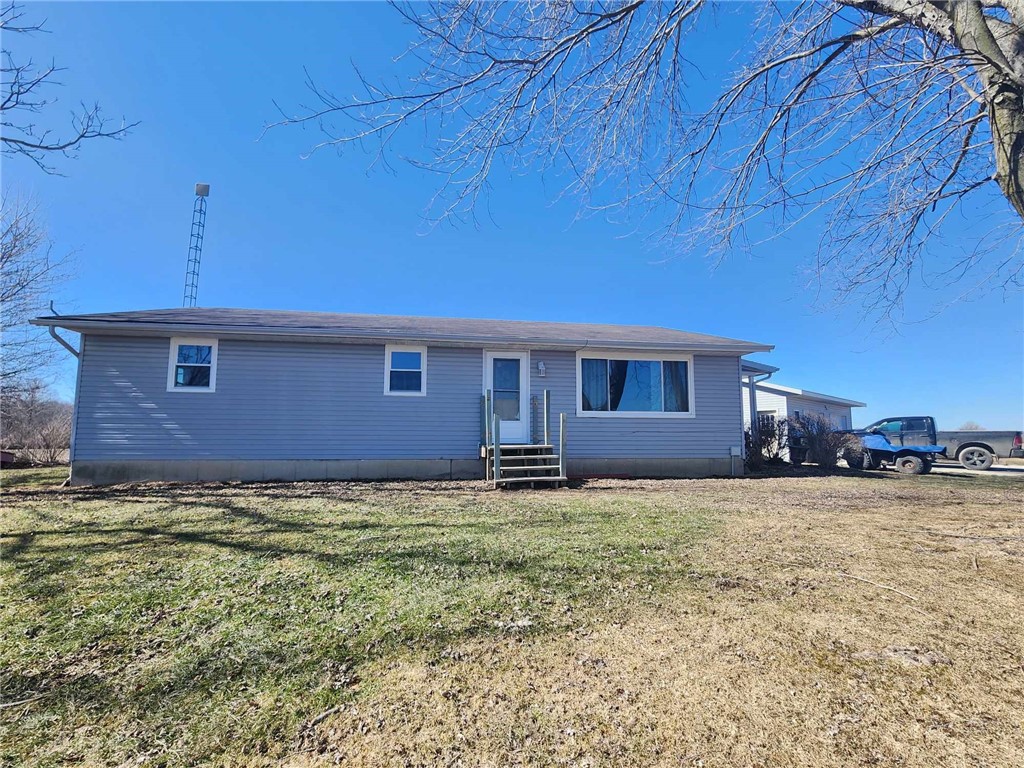 10331 North 1775th Road Effingham, IL 62401 - Photo 2 of 18 Gallery Image 2