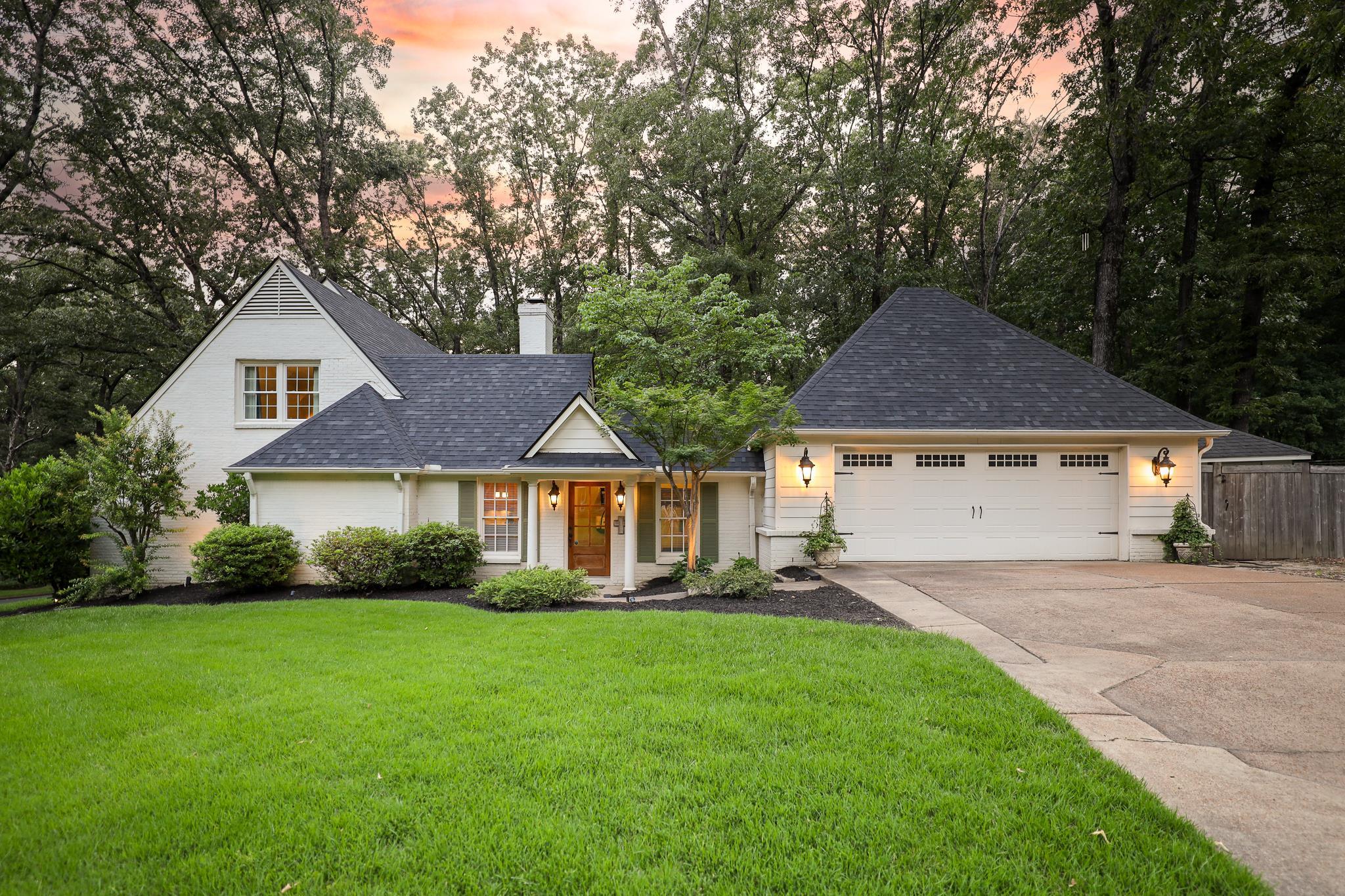 6164 Harwick Drive Memphis, TN 38119 - Photo 3 of 29 front view of a house with a yard