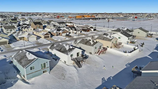 $324,900 | 7360 20th Street South, Fargo, ND 58104