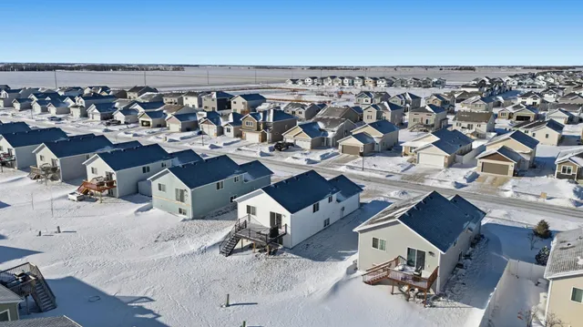 $324,900 | 7360 20th Street South, Fargo, ND 58104