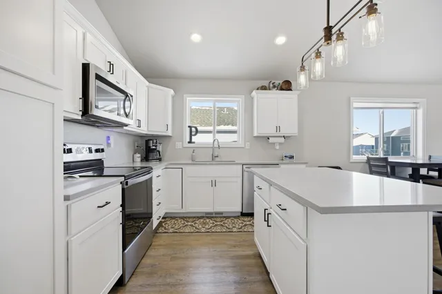 $324,900 | 7360 20th Street South, Fargo, ND 58104