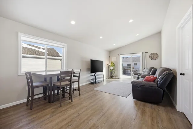 $324,900 | 7360 20th Street South, Fargo, ND 58104