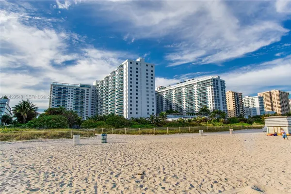 $19,000 | 102 24th Street, Unit 1006, Miami Beach, FL 33139