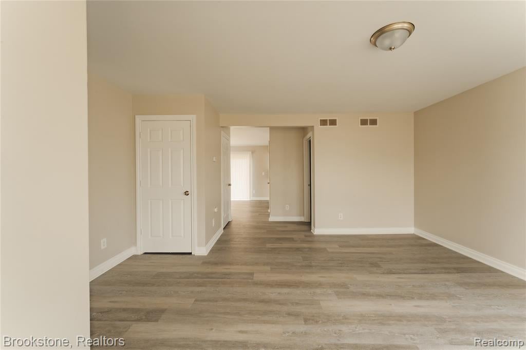 270 Franklin Road Pontiac, MI 48341 - Photo 8 of 46