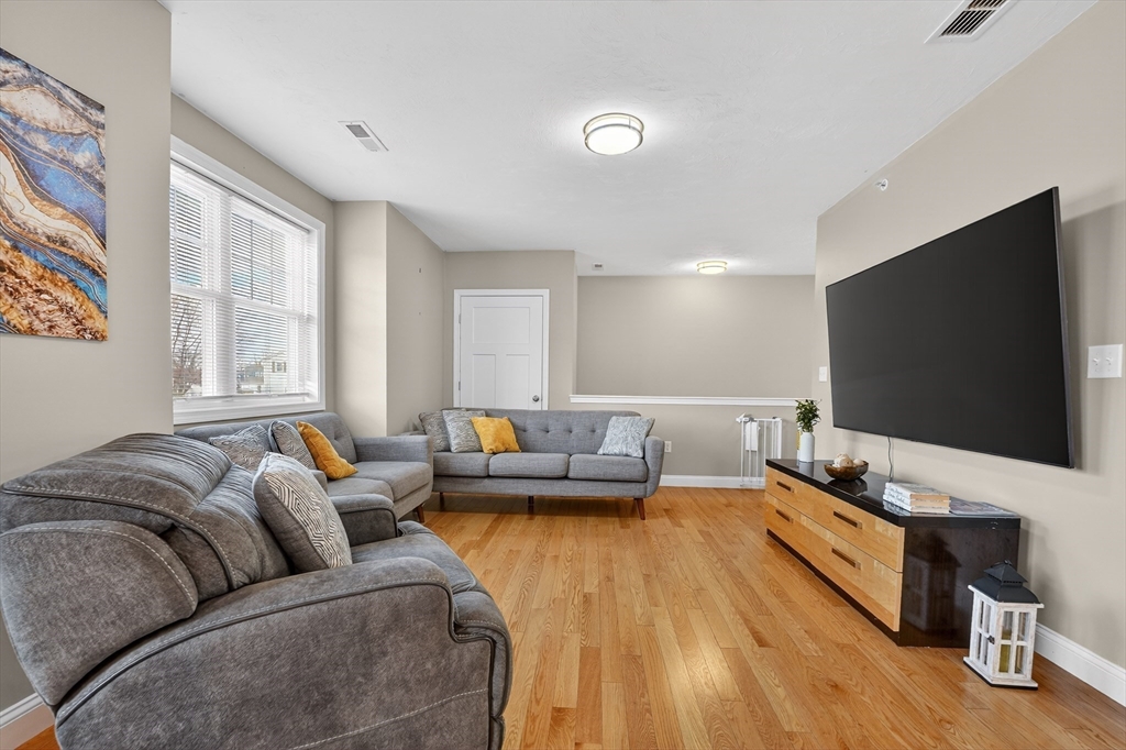 7 Gorham Street, Unit 57 Chelmsford, MA 01824 - Photo 6 of 18