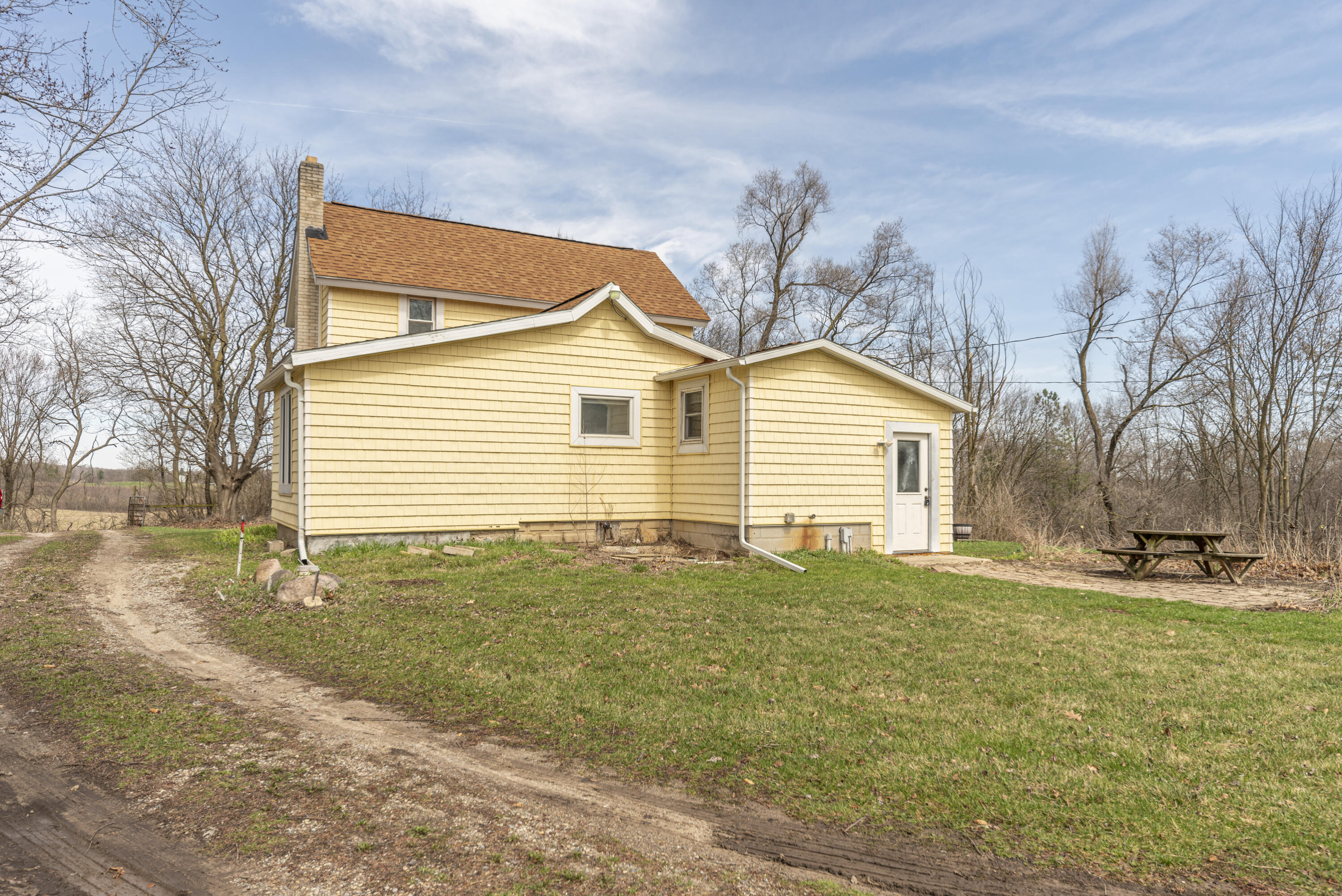 8685 Bethel Church Road Manchester, MI 48158 - Photo 4 of 34 003_9