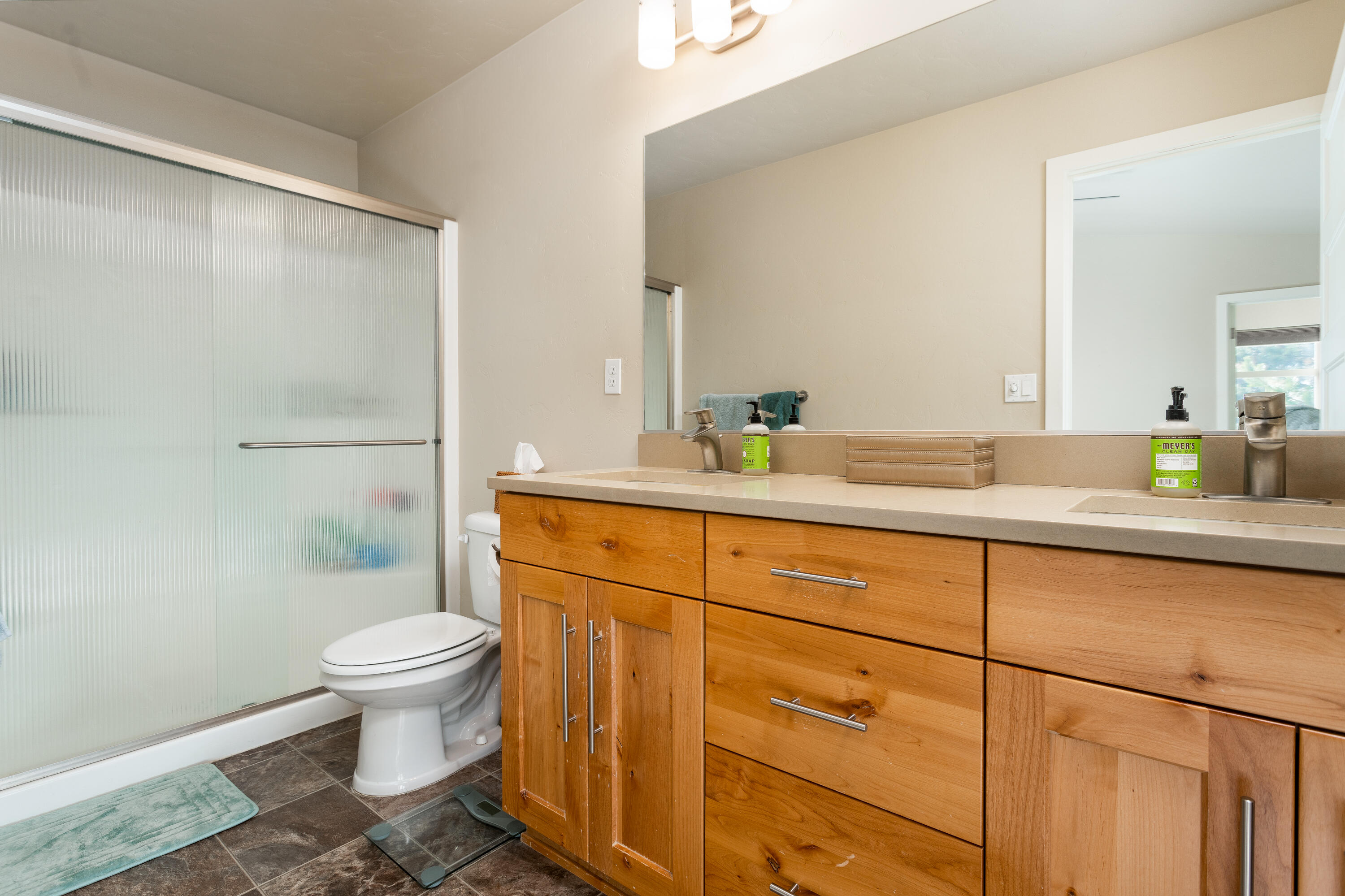 20278 Badger Road Bend, OR 97702 - Photo 10 of 22 2027 SE Badger Rd 11 of 23