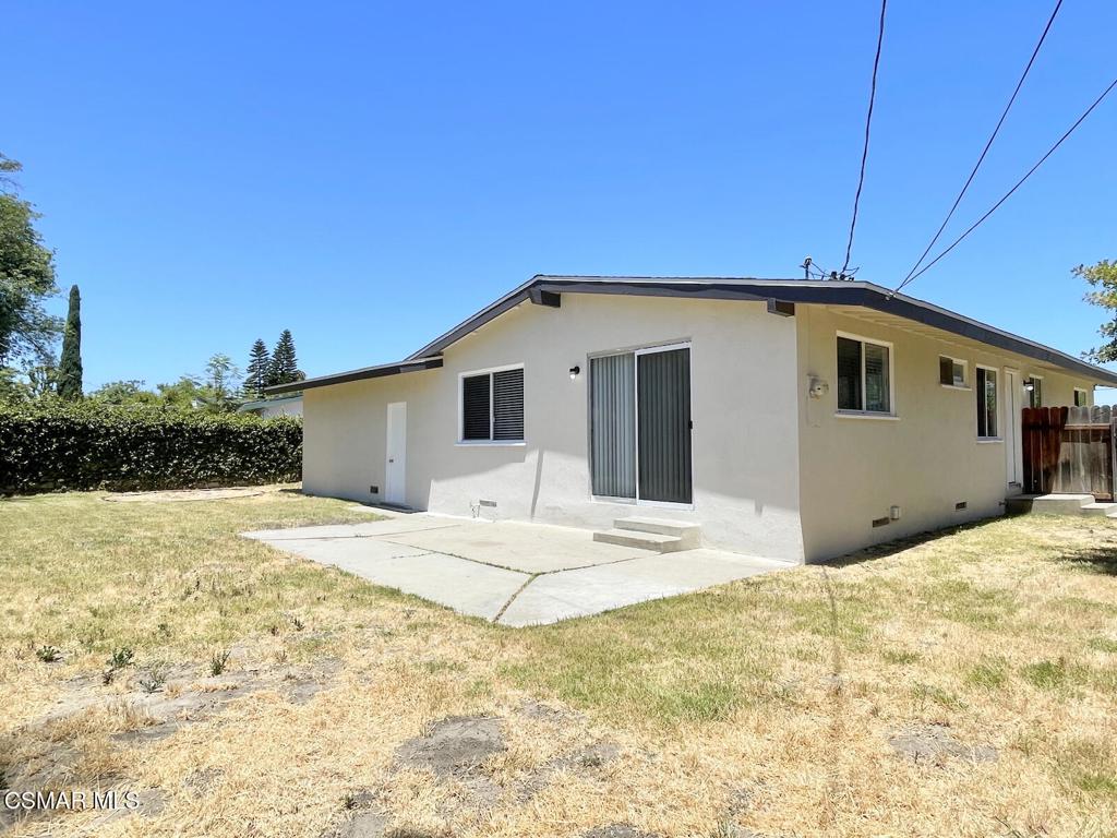 1507 Buster Street Simi Valley, CA 93065 - Photo 29 of 32