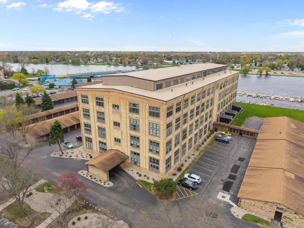 $400,000 | 1545 Arboretum Drive, Unit 201, Oshkosh, WI 54901